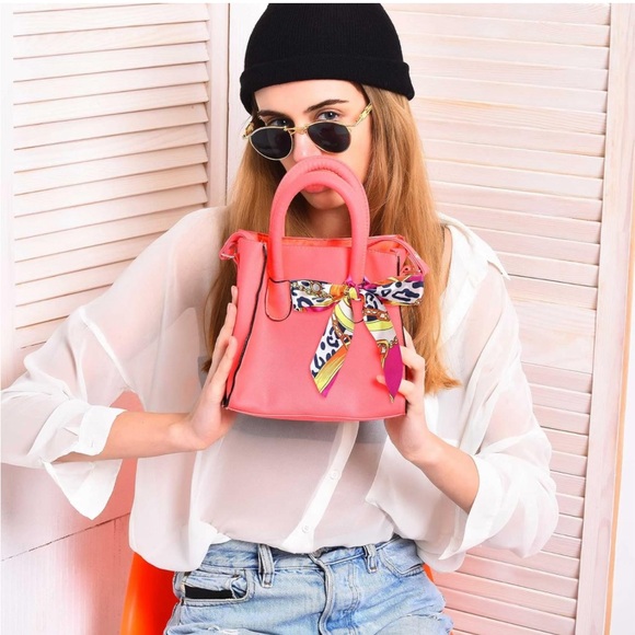 Scarves - Set of 3 random picks - Picture 6 of 9